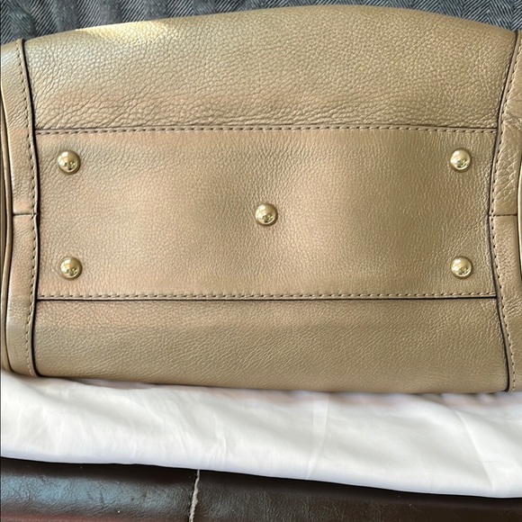 Gucci Leather Shoulder Bag - Picture 2 of 7